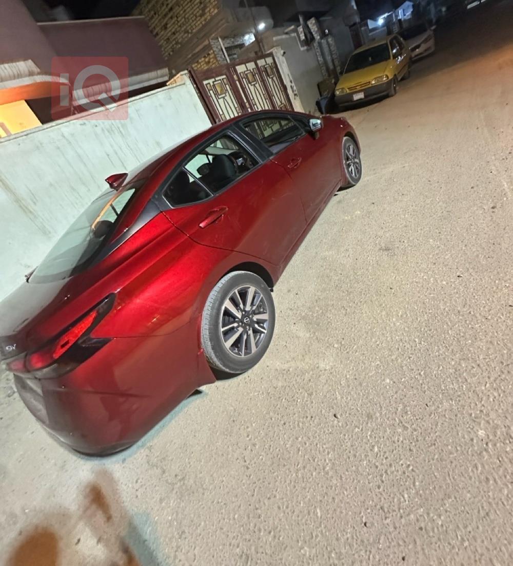 نیسان ڤێرسا